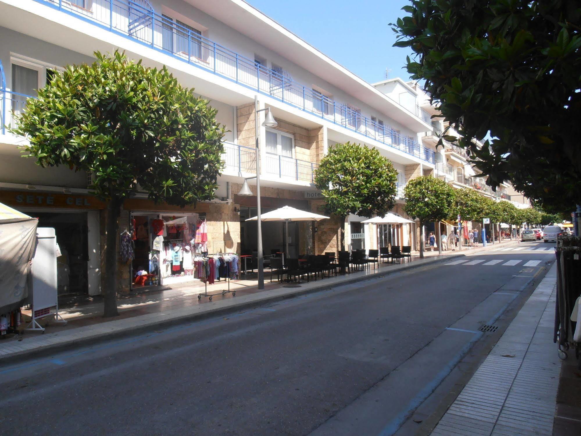 Hotel Marblau Tossa Tossa de Mar Exteriör bild